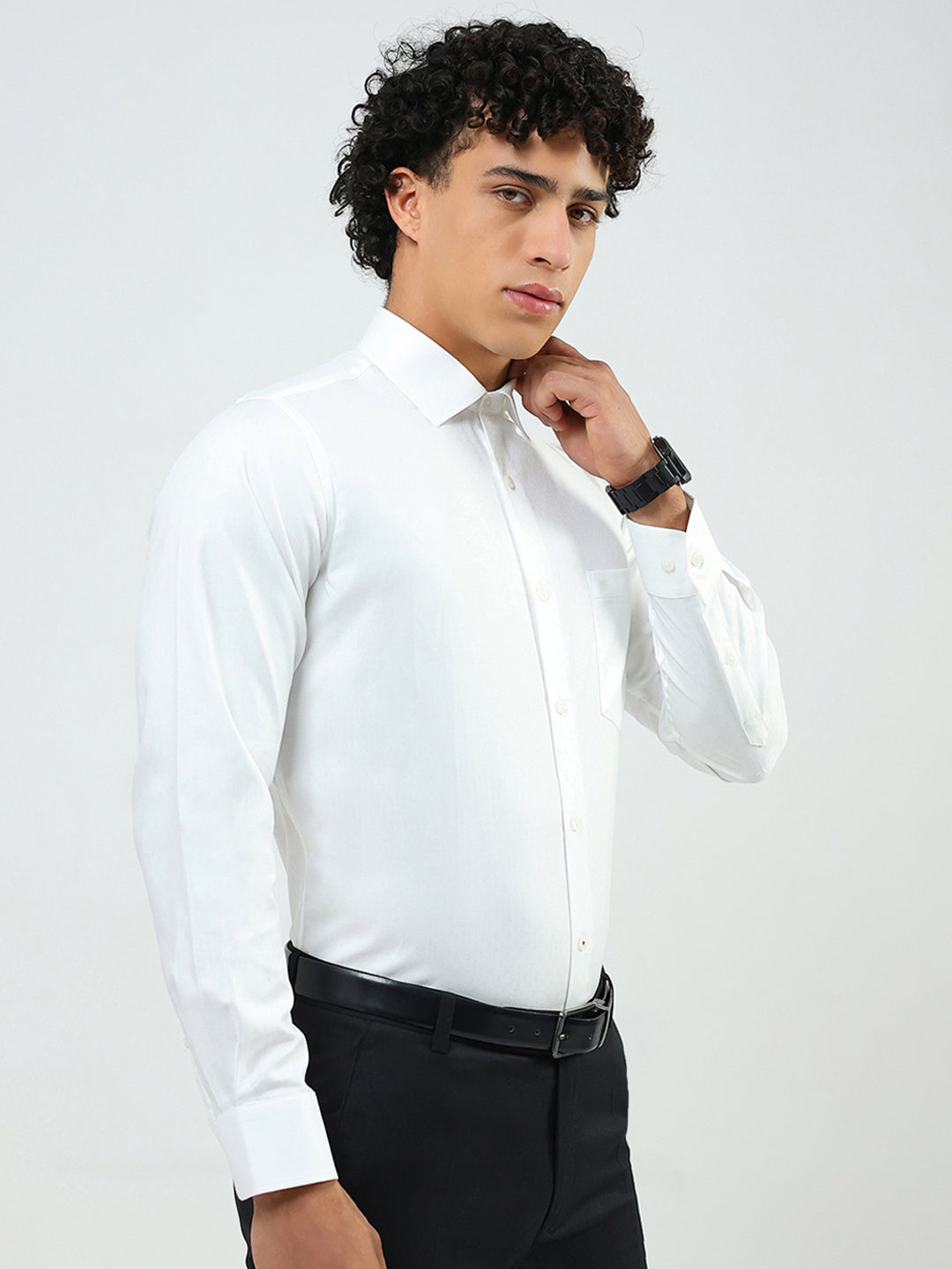 Men White Solid Collar Full Sleeve Shirt
