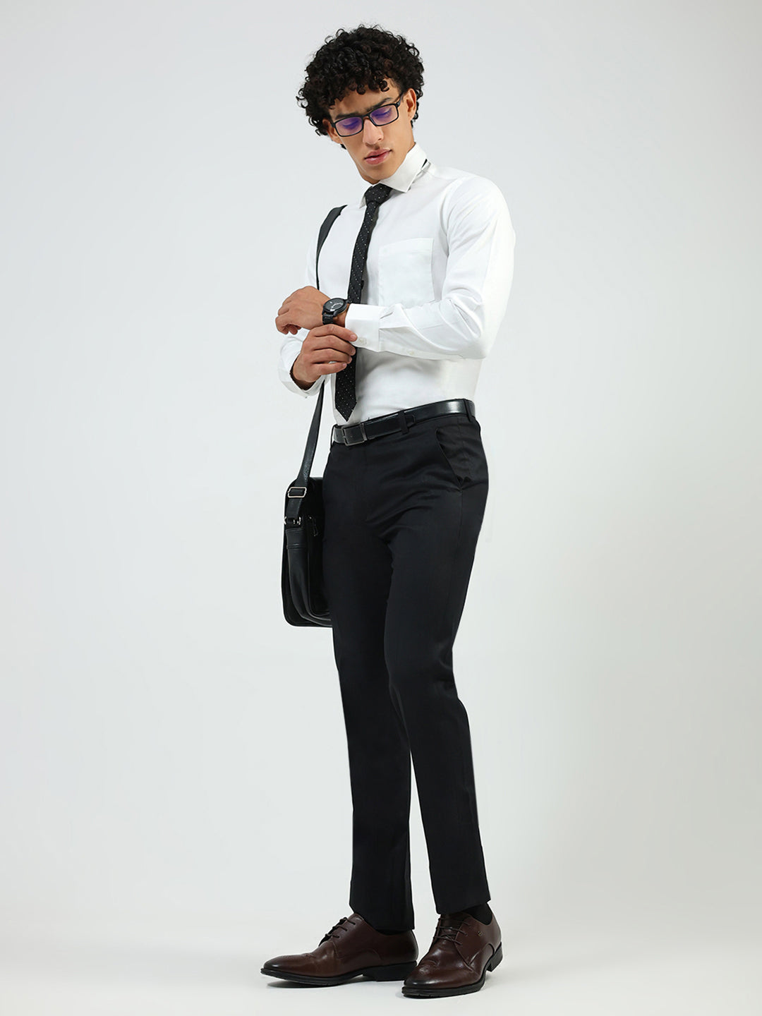 Men White Solid Collar Full Sleeve Shirt