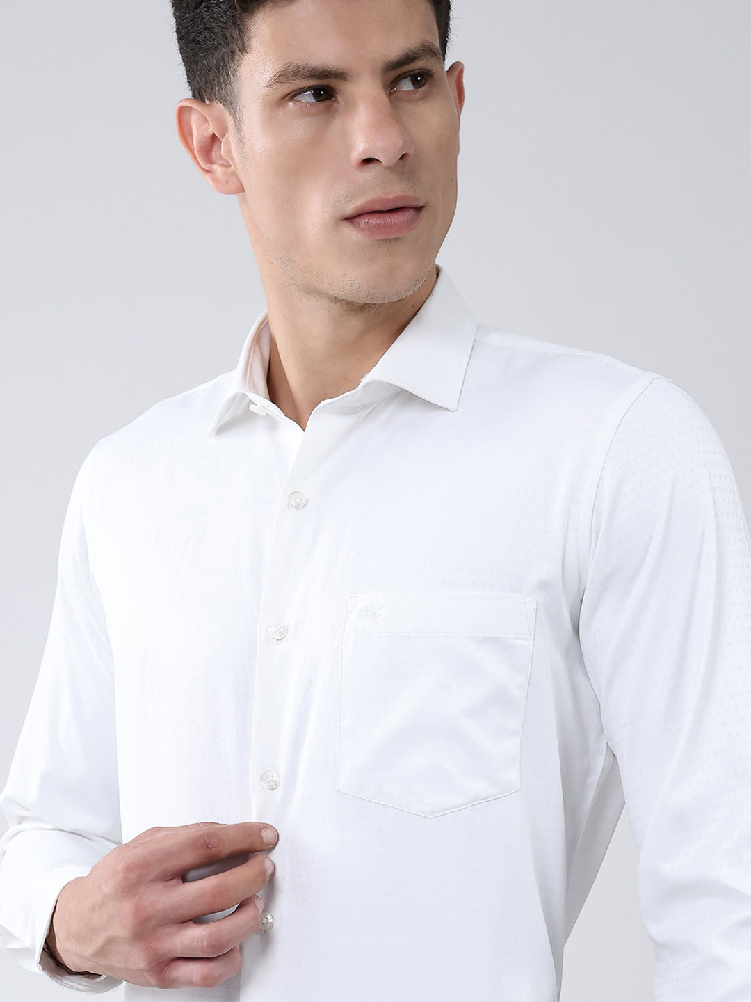 Men White Solid Collar Full Sleeve Shirt