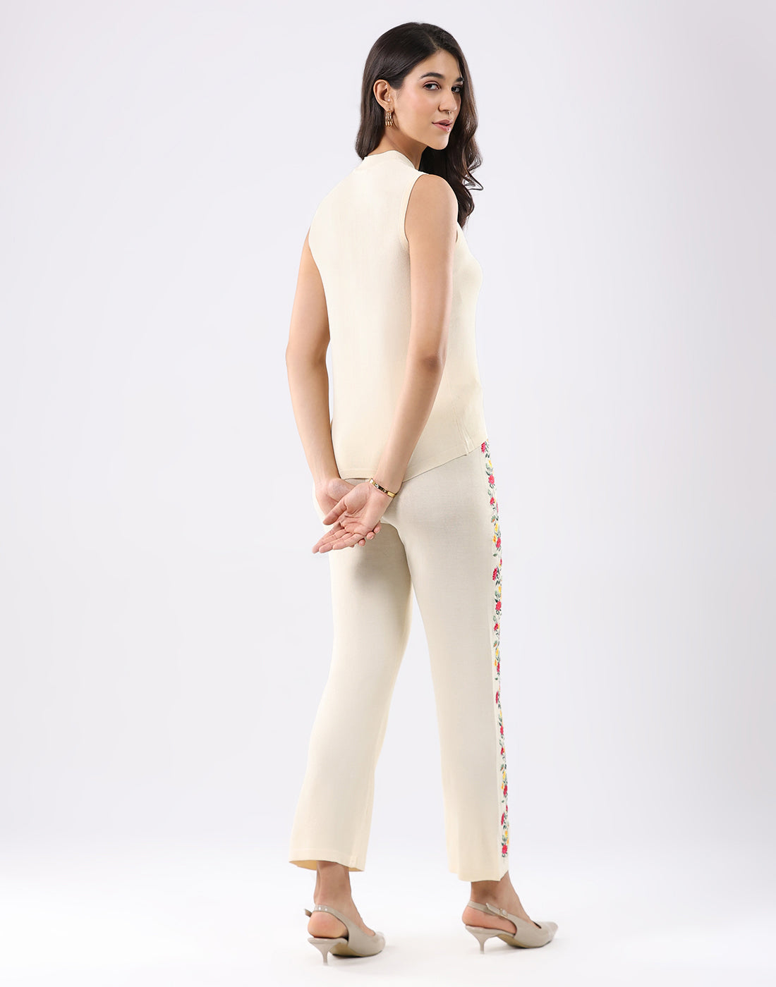 Women Cream Solid Round Neck Sleeveless Cords Set