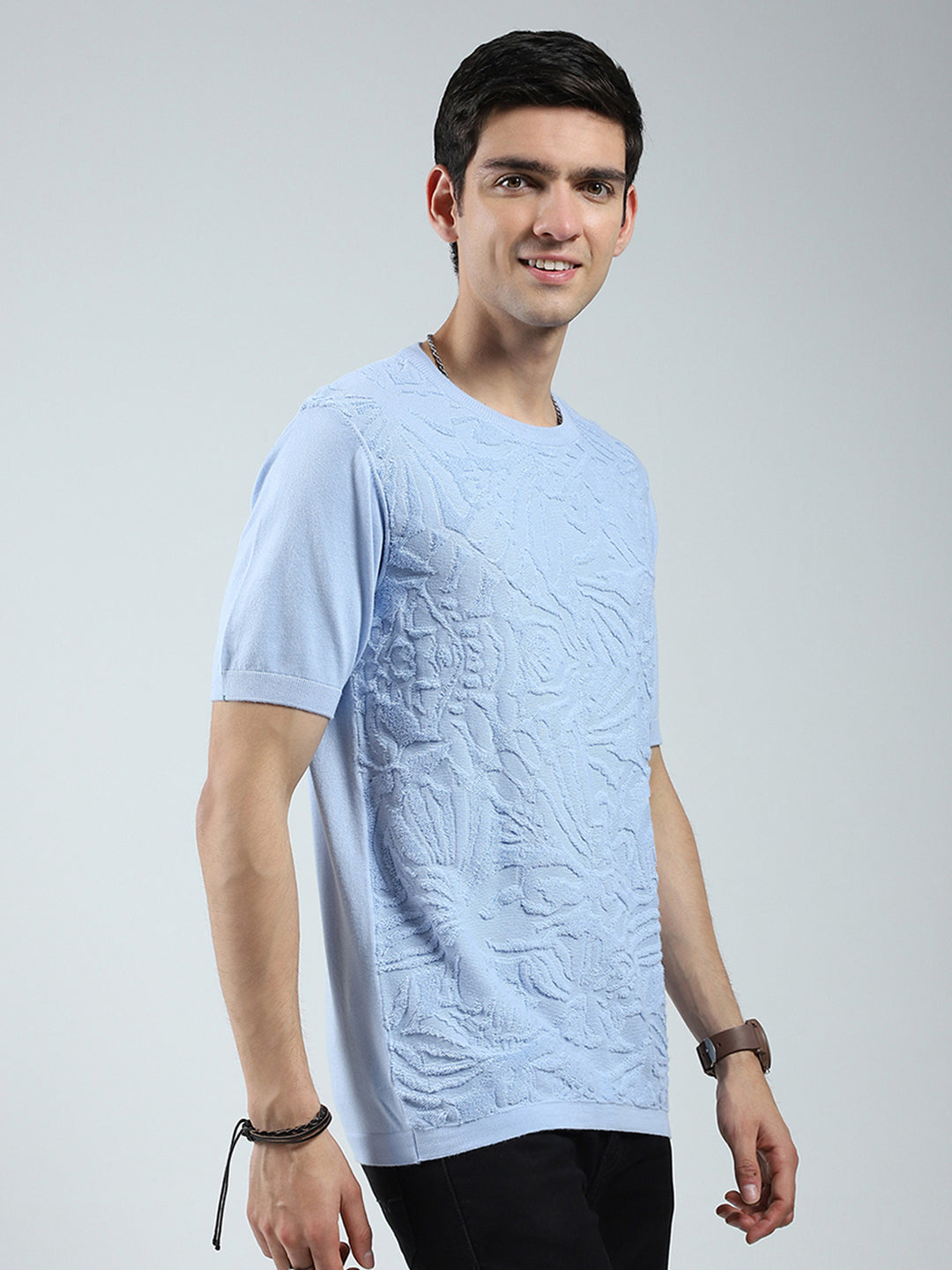 Men Blue Self Design Round Neck Half Sleeve T-Shirt