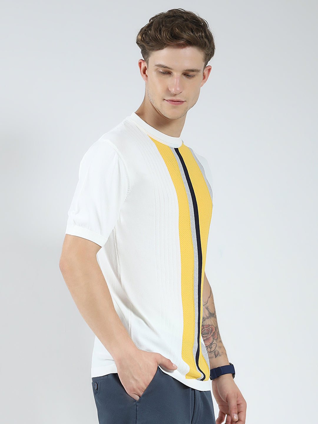Men White Stripe Round Neck Half Sleeve T-Shirt