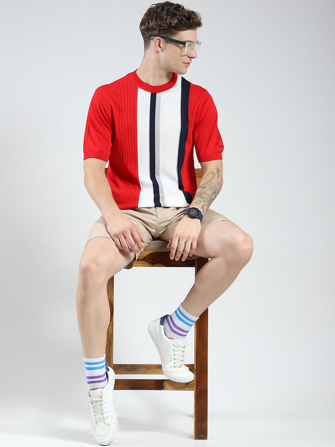 Men Red Stripe Round Neck Half Sleeve T-Shirt
