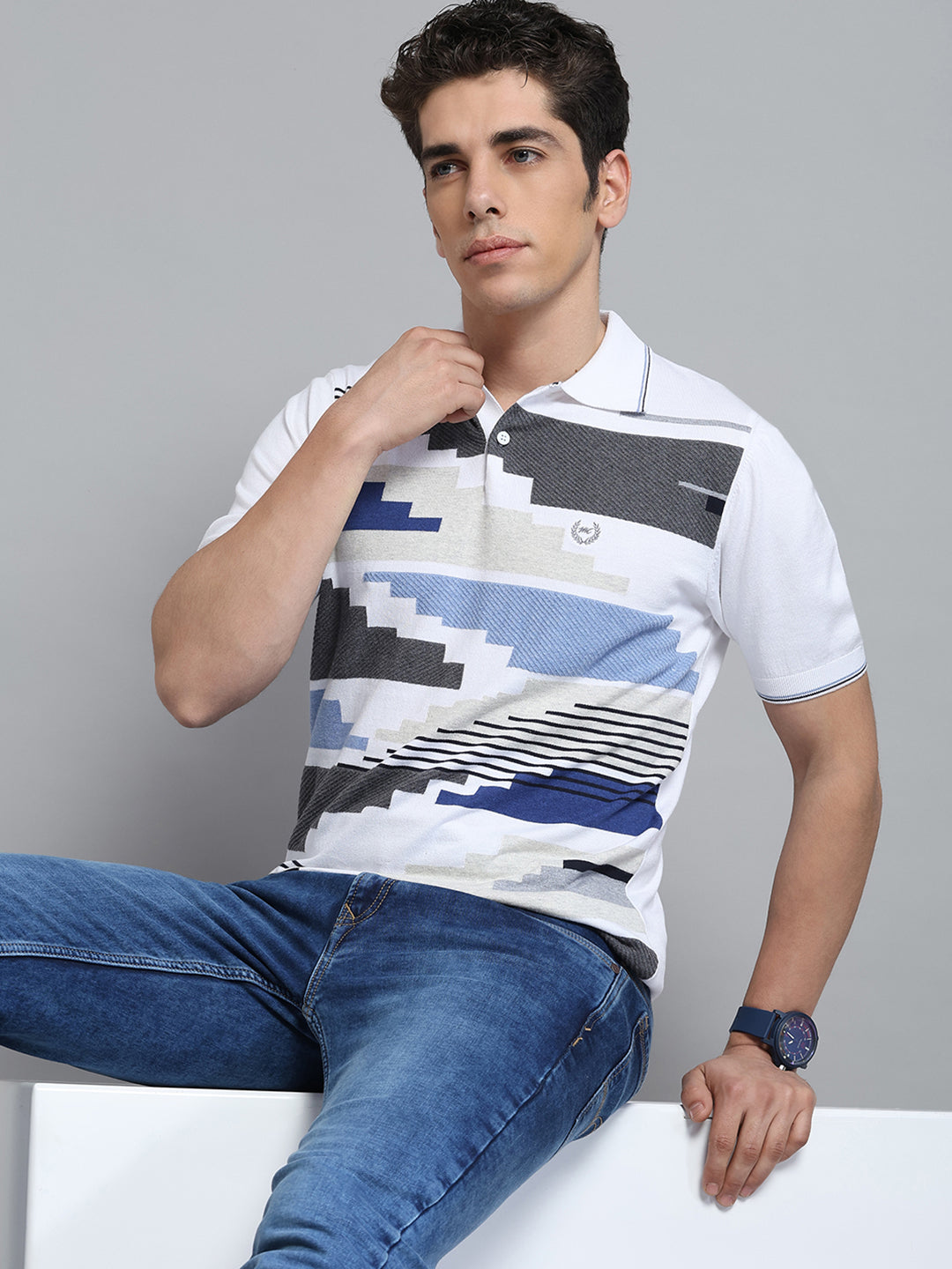 Men White Self Design Collar Half Sleeve T-Shirt