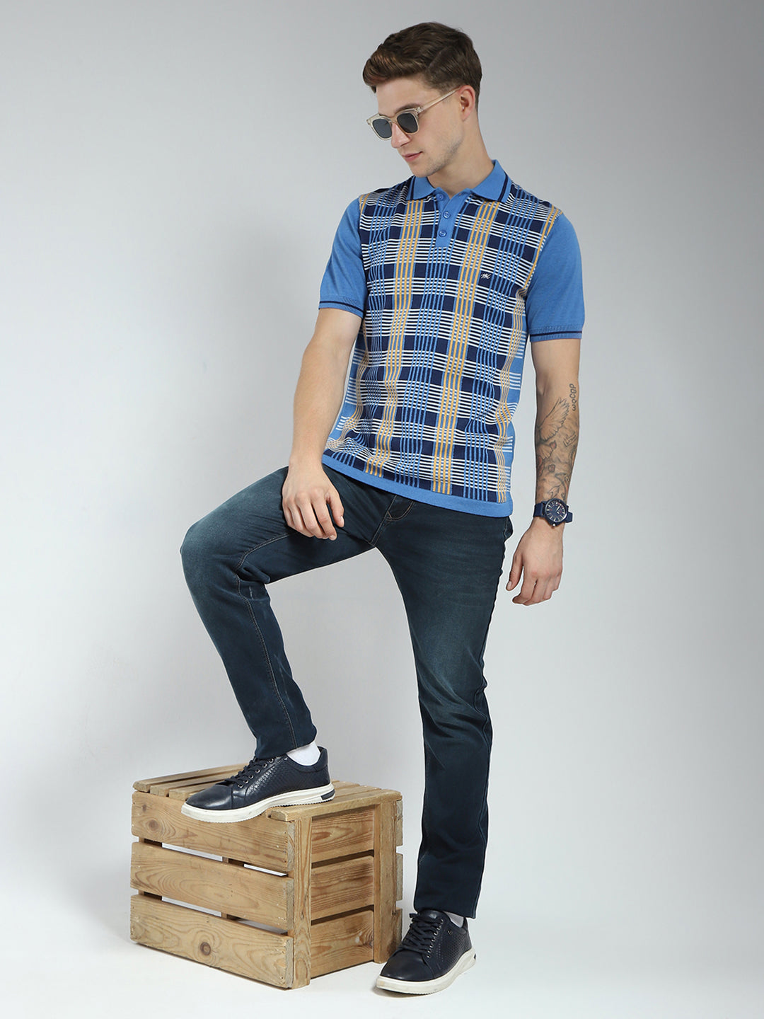 Men Blue Self Design Collar Half Sleeve T-Shirt