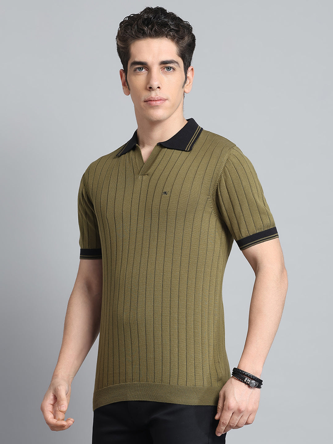 Men Olive Self Design Collar Half Sleeve T-Shirt