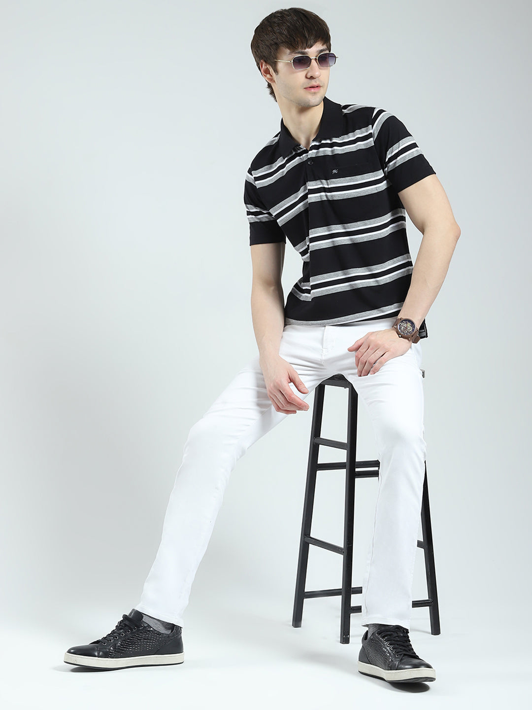 Men Black Stripe Collar Half Sleeve T-Shirt