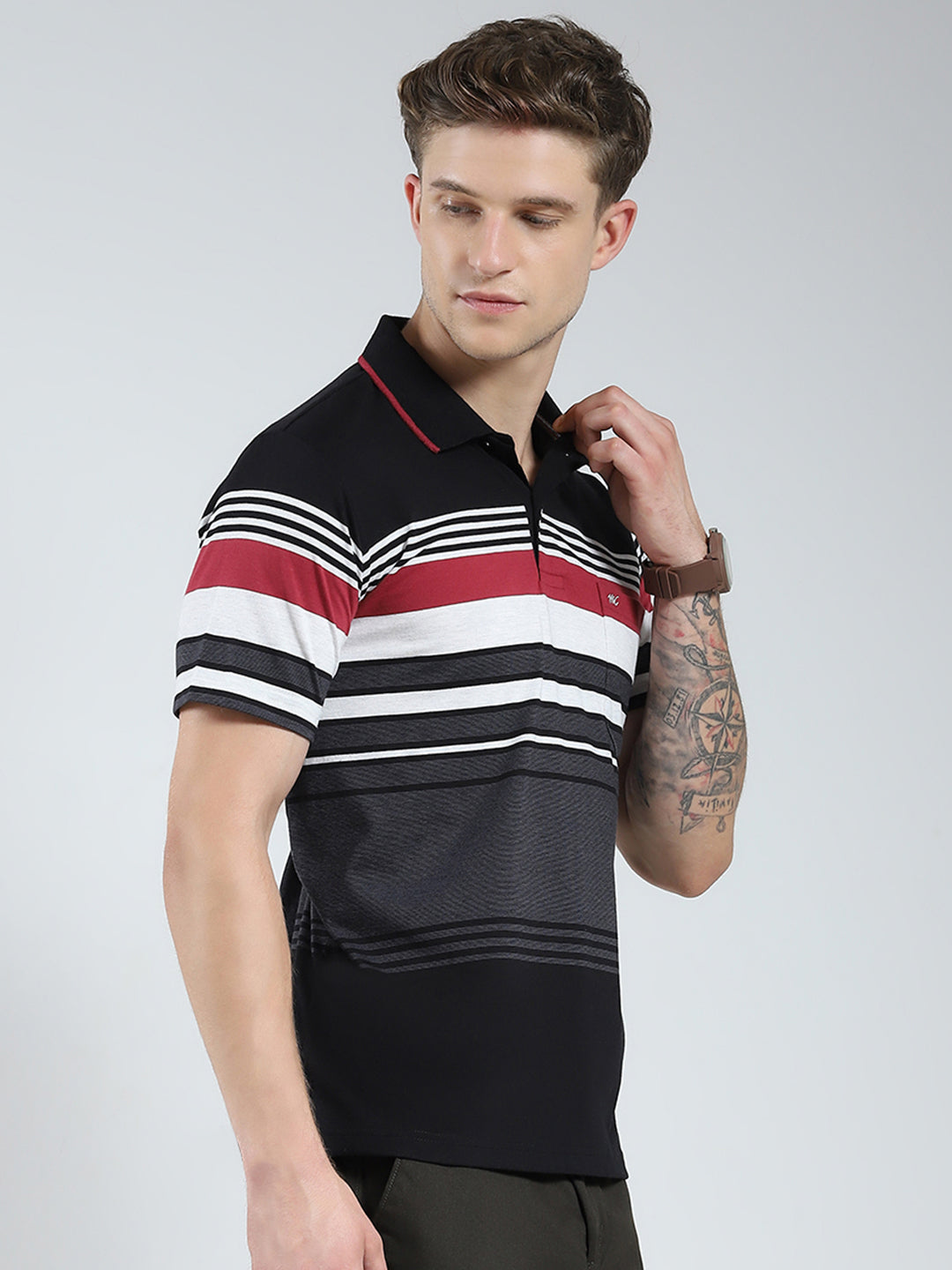 Men Black Stripe Collar Half Sleeve T-Shirt