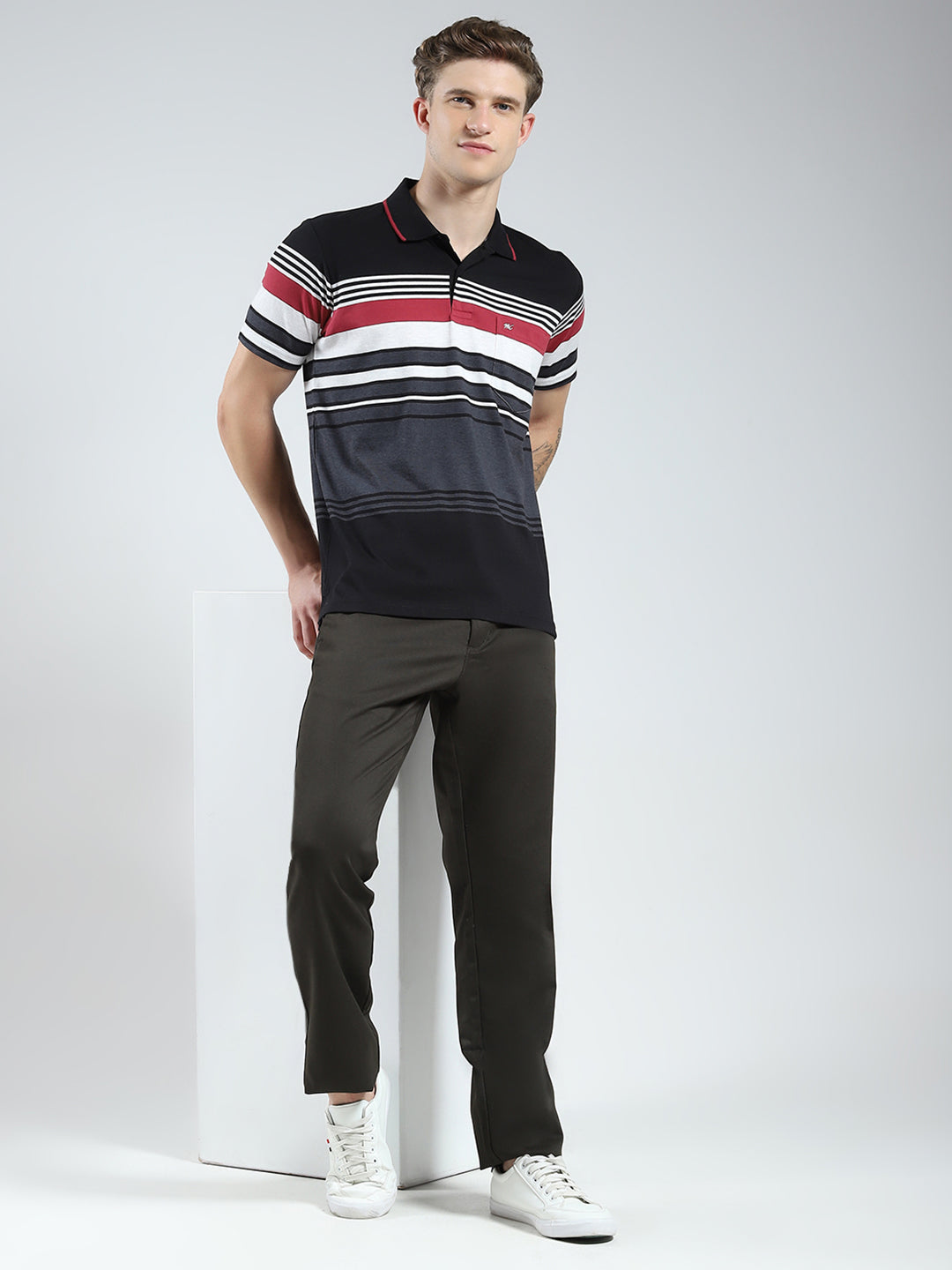 Men Black Stripe Collar Half Sleeve T-Shirt