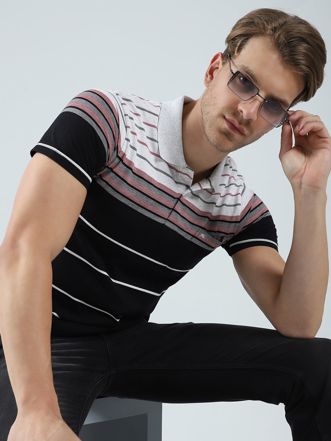 Men Black Stripe Collar Half Sleeve T-Shirt