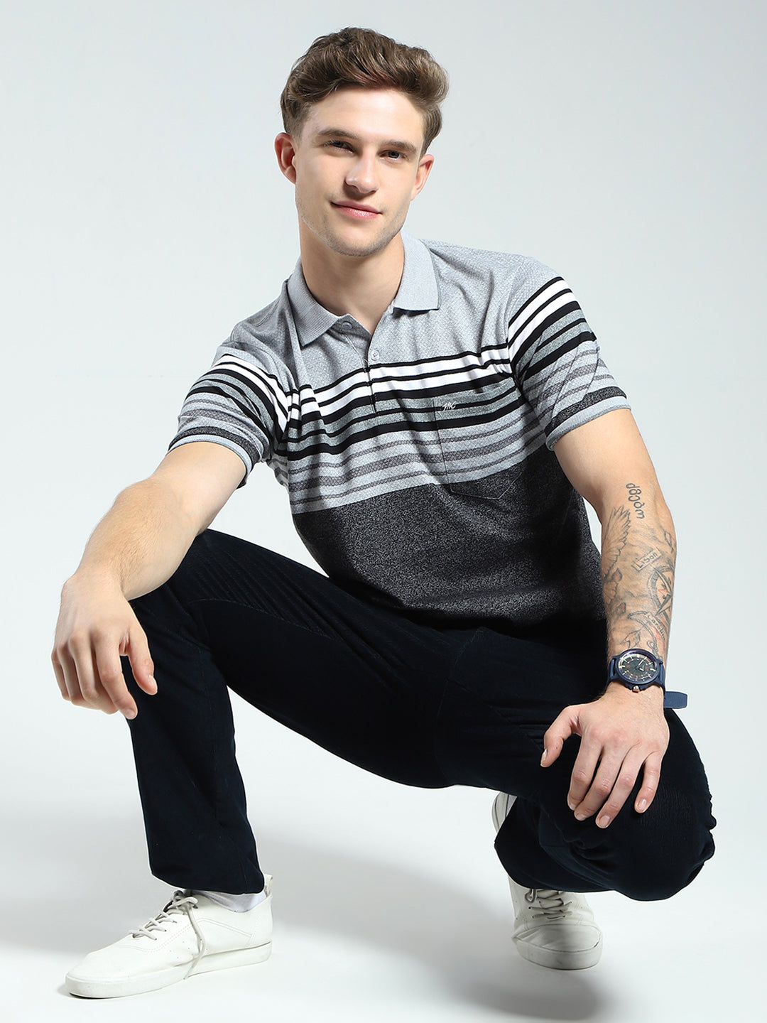 Men Black Stripe Collar Half Sleeve T-Shirt