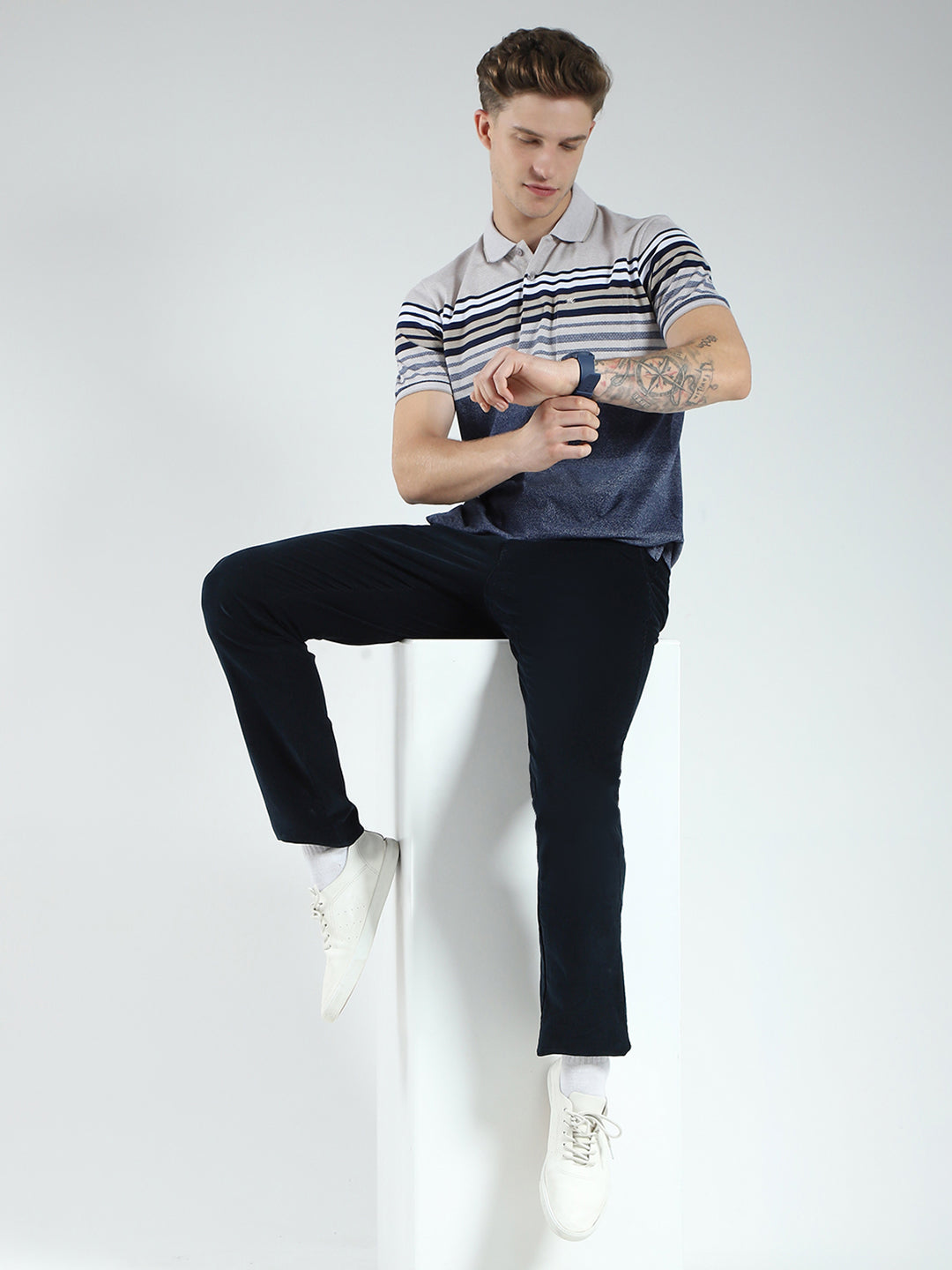 Men Blue Stripe Collar Half Sleeve T-Shirt