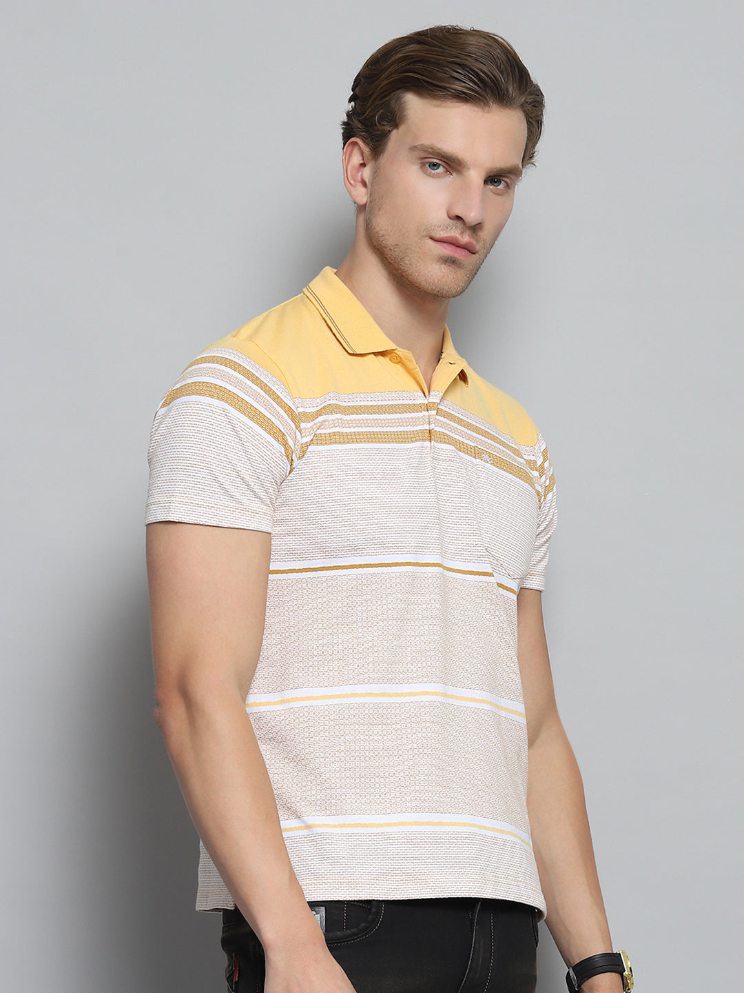 Men Yellow Stripe Collar Half Sleeve T-Shirt