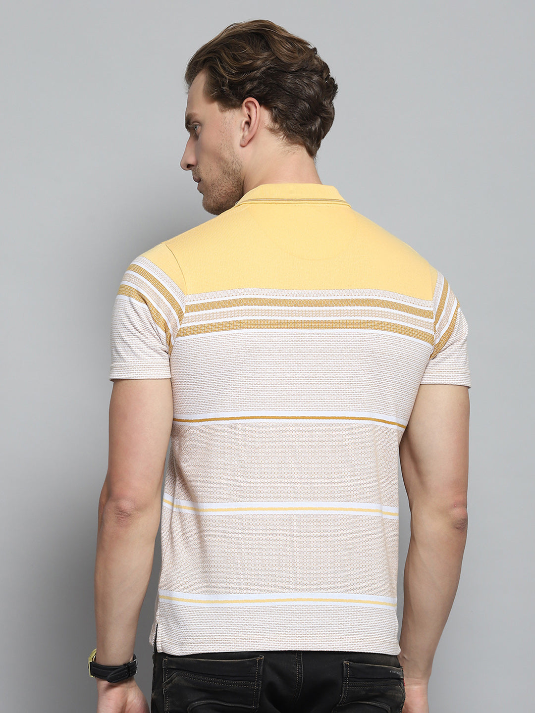 Men Yellow Stripe Collar Half Sleeve T-Shirt