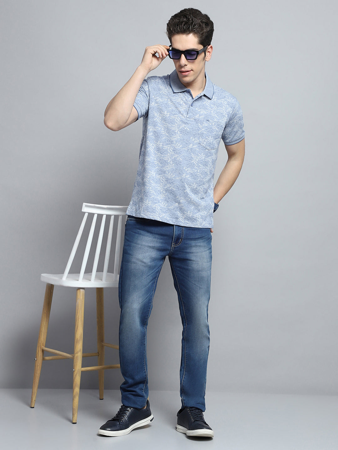 Men Blue Stripe Collar Half Sleeve T-Shirt