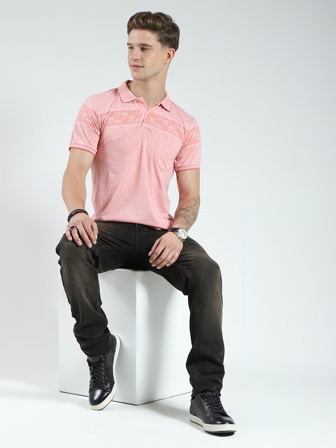 Men Pink Stripe Collar Half Sleeve T-Shirt