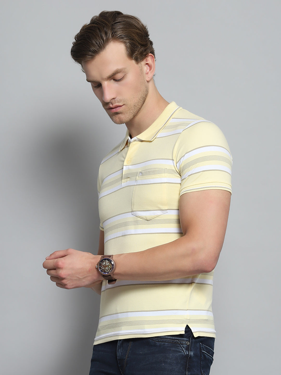 Men Yellow Stripe Collar Half Sleeve T-Shirt