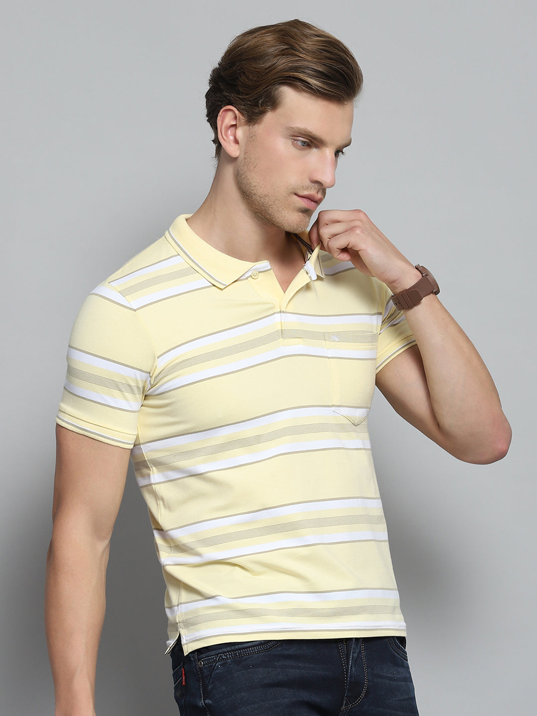 Men Yellow Stripe Collar Half Sleeve T-Shirt