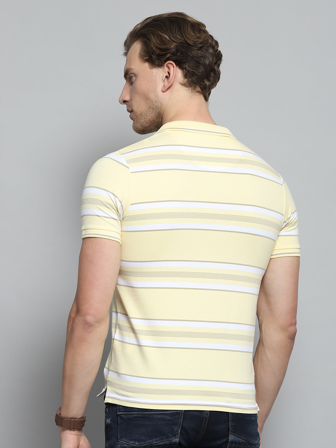 Men Yellow Stripe Collar Half Sleeve T-Shirt