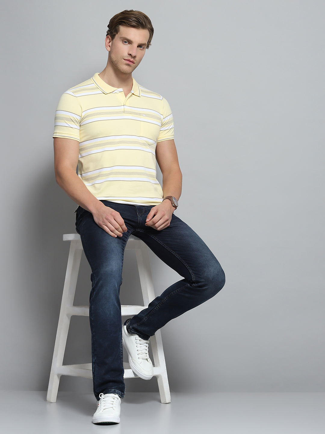 Men Yellow Stripe Collar Half Sleeve T-Shirt
