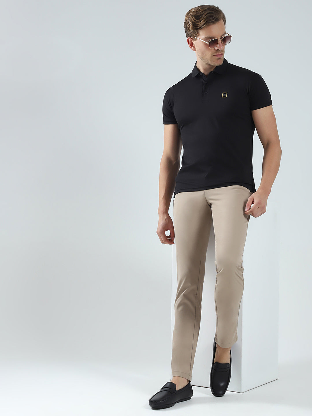 Men Black Solid Collar Half Sleeve T-Shirt