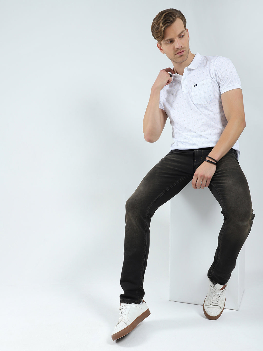 Men White Printed Collar Half Sleeve T-Shirt