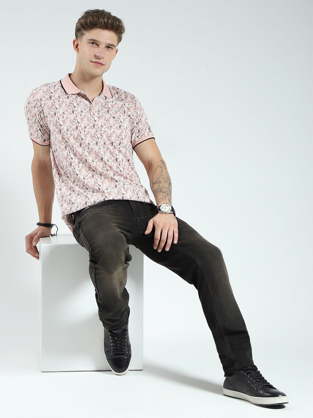 Men Pink Printed Collar Half Sleeve T-Shirt