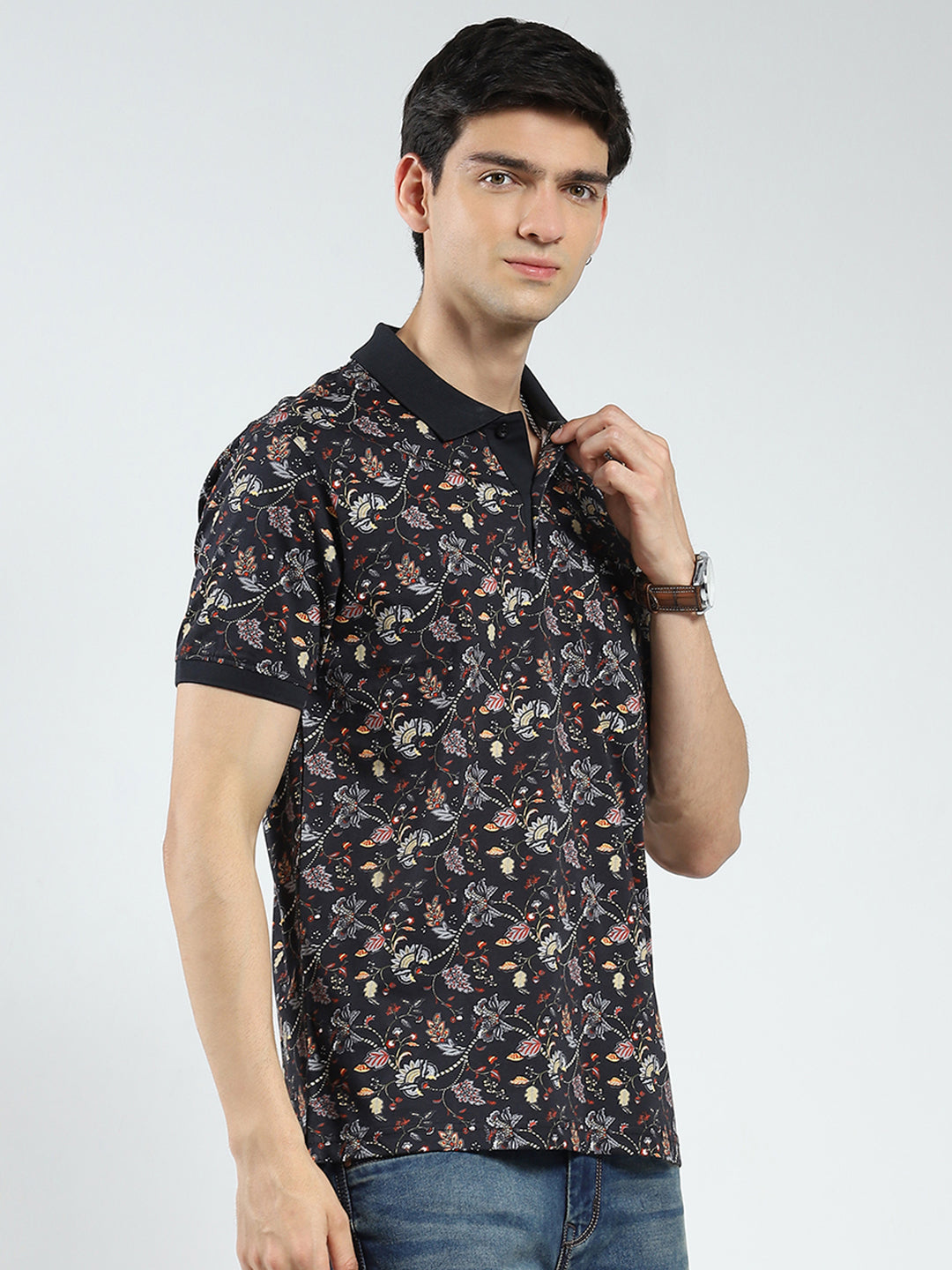 Men Black Printed Collar Half Sleeve T-Shirt