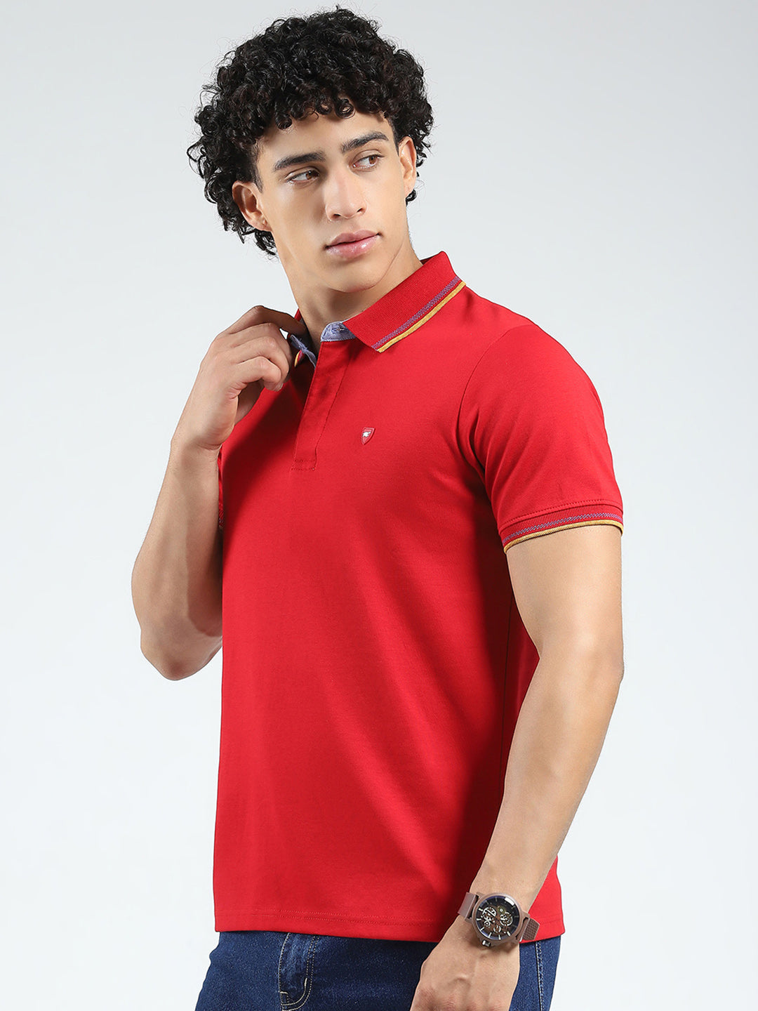 Men Red Solid Collar Half Sleeve T-Shirt