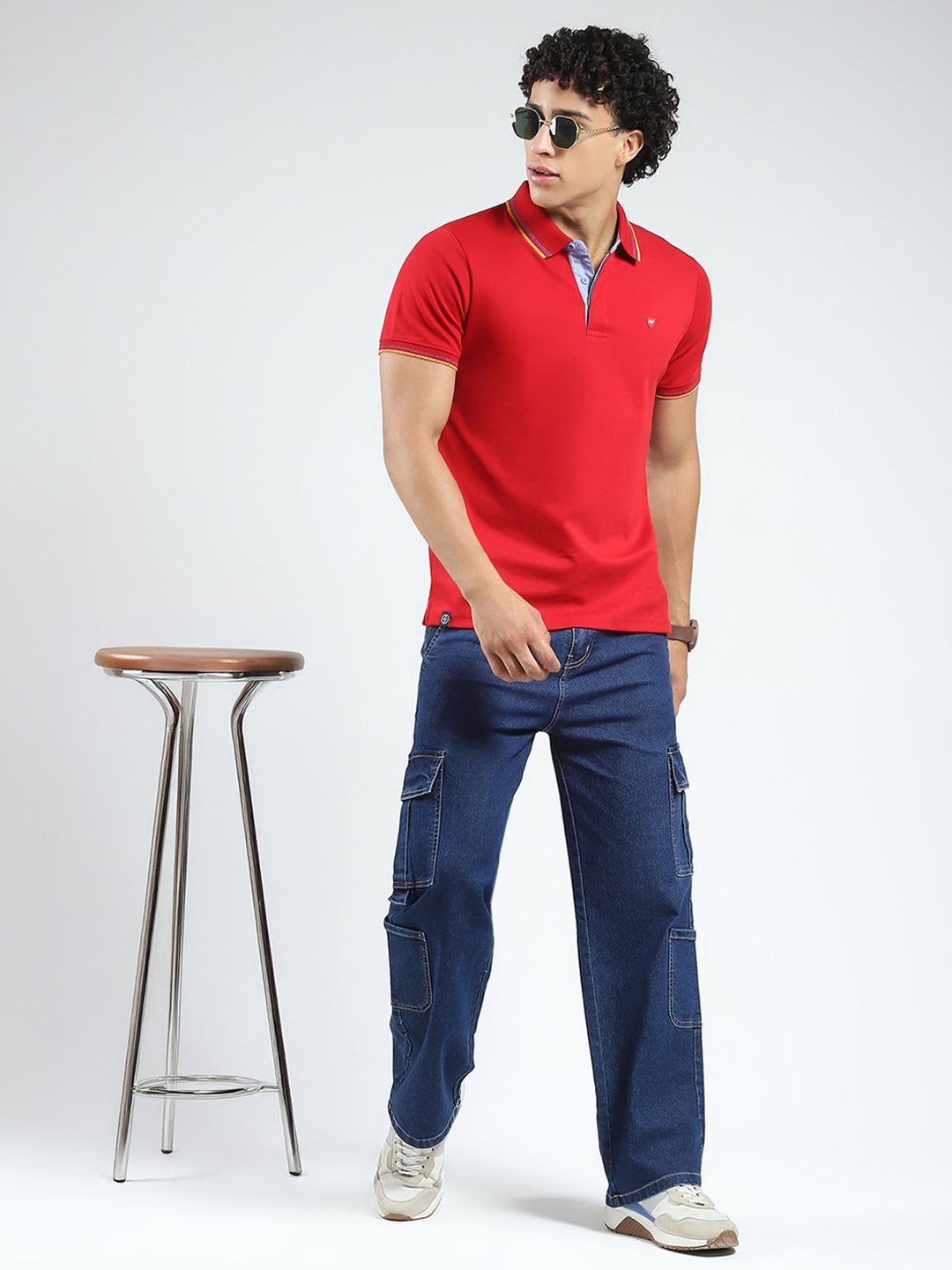 Men Red Solid Collar Half Sleeve T-Shirt