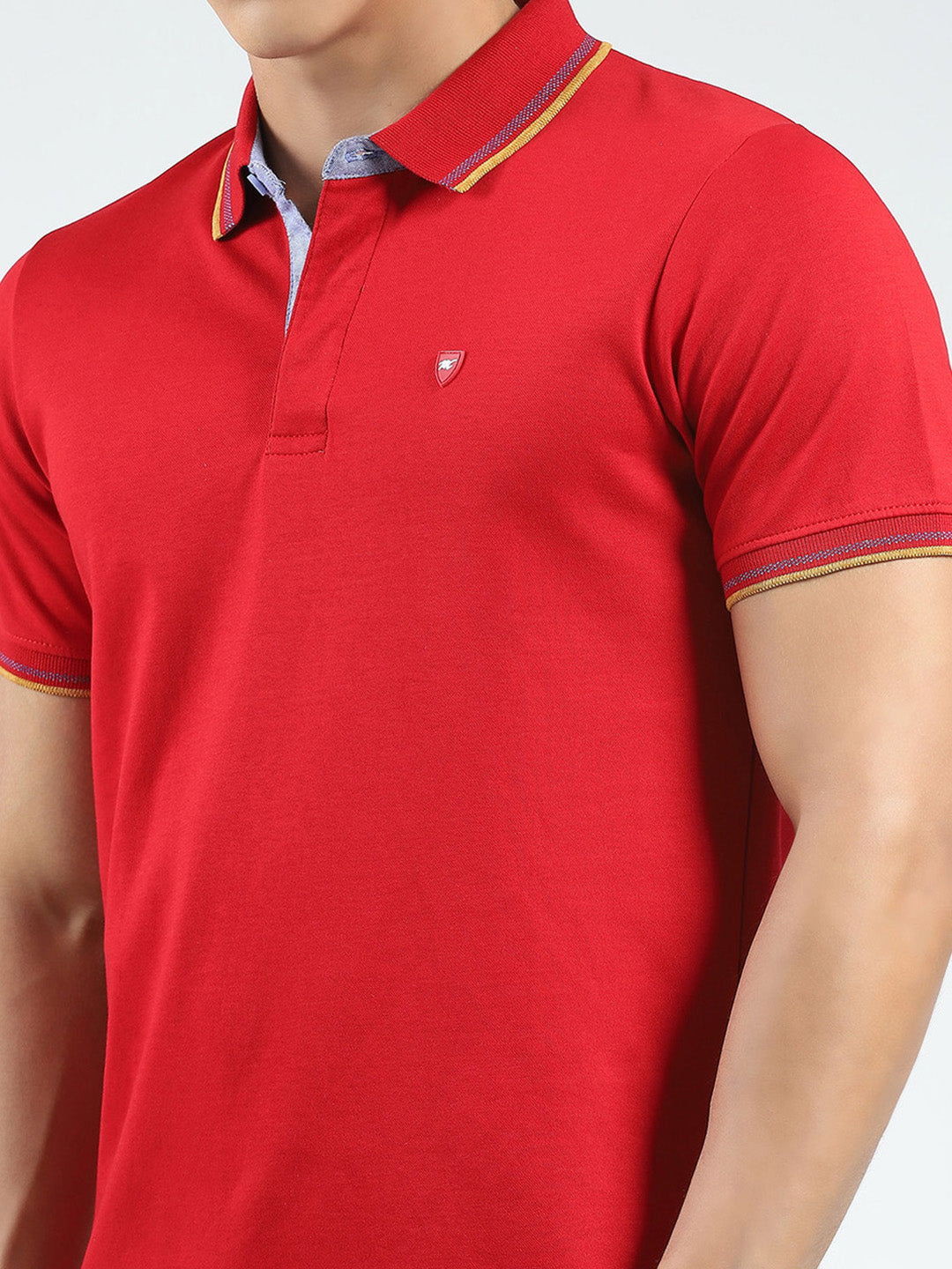 Men Red Solid Collar Half Sleeve T-Shirt