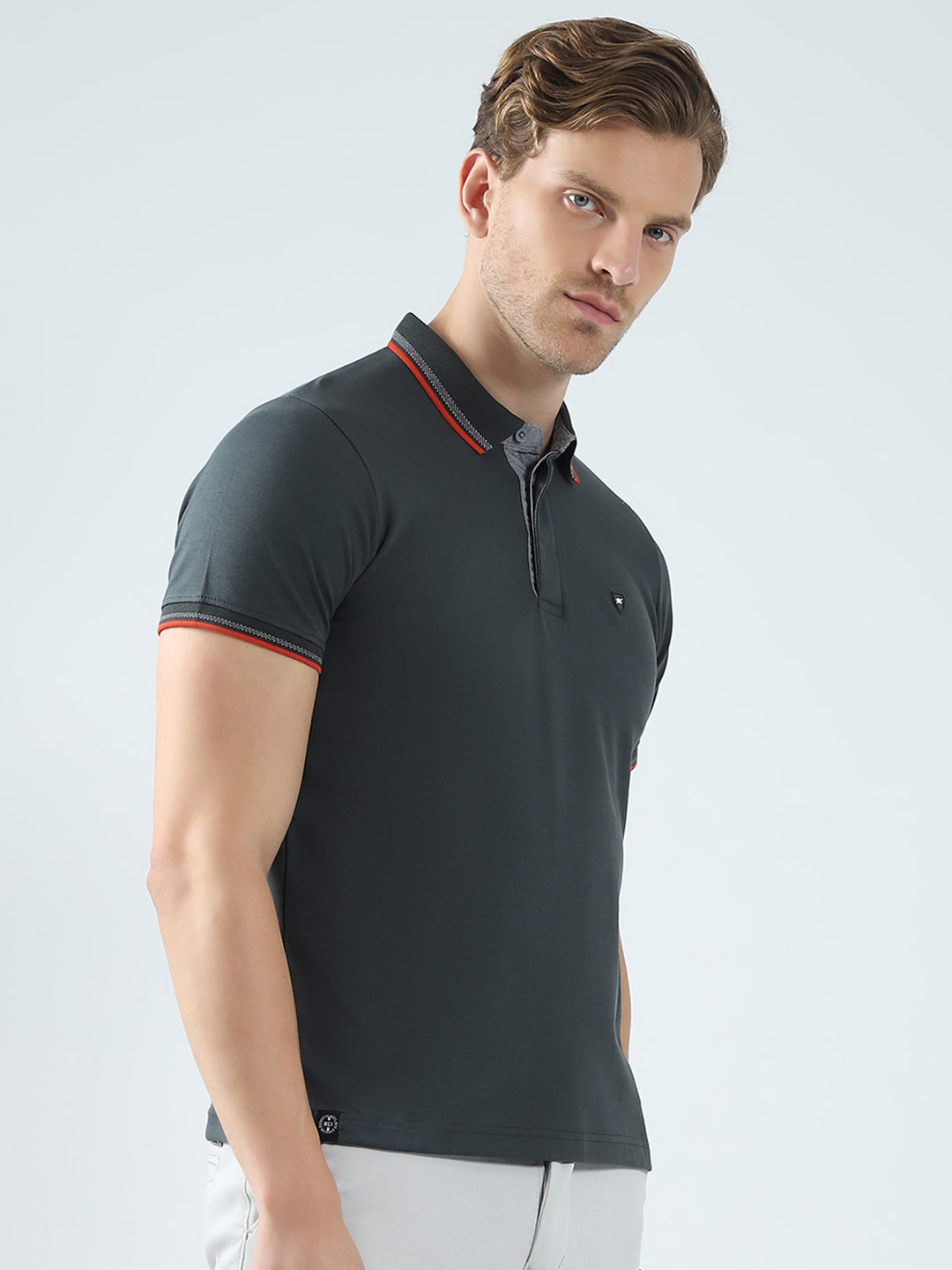 Men Olive Solid Collar Half Sleeve T-Shirt