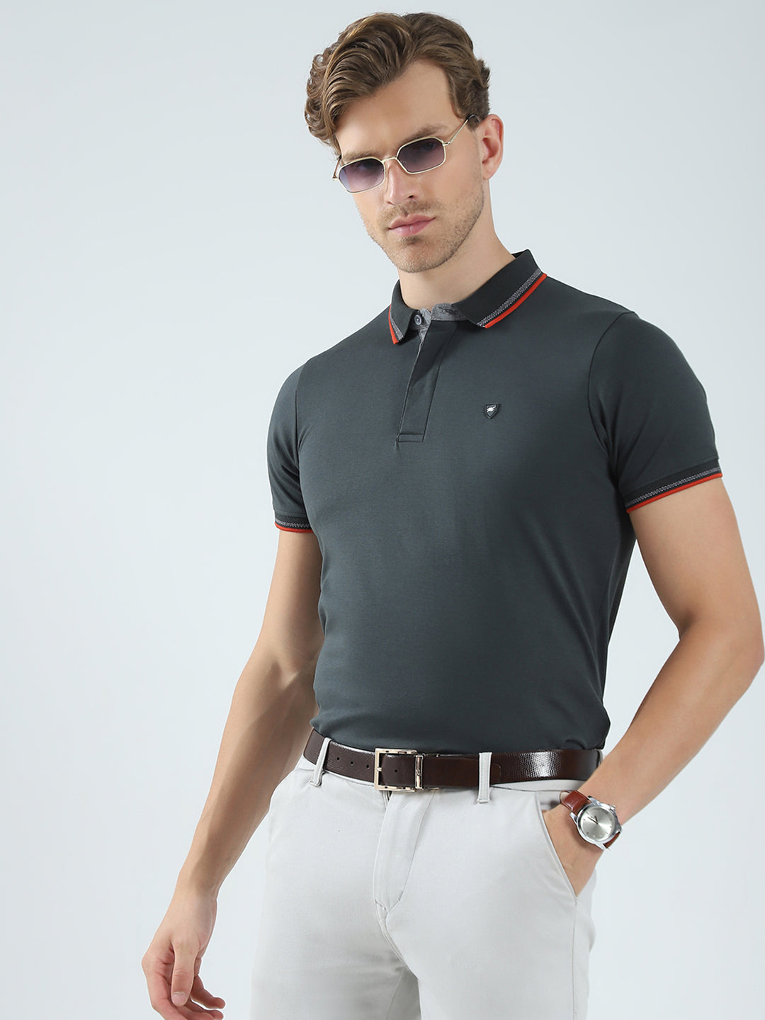 Men Olive Solid Collar Half Sleeve T-Shirt