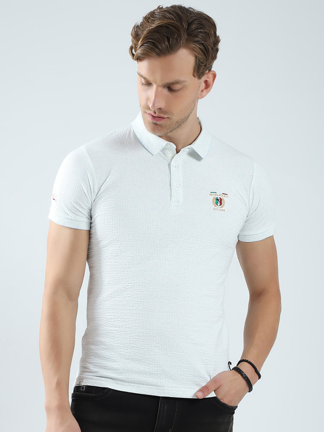 Men White Solid Collar Half Sleeve T-Shirt
