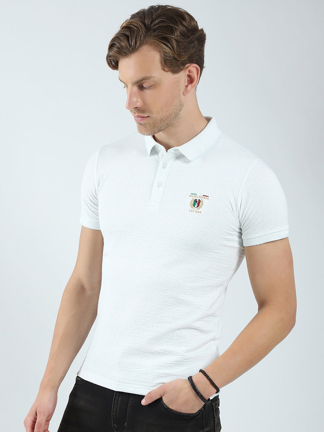 Men White Solid Collar Half Sleeve T-Shirt