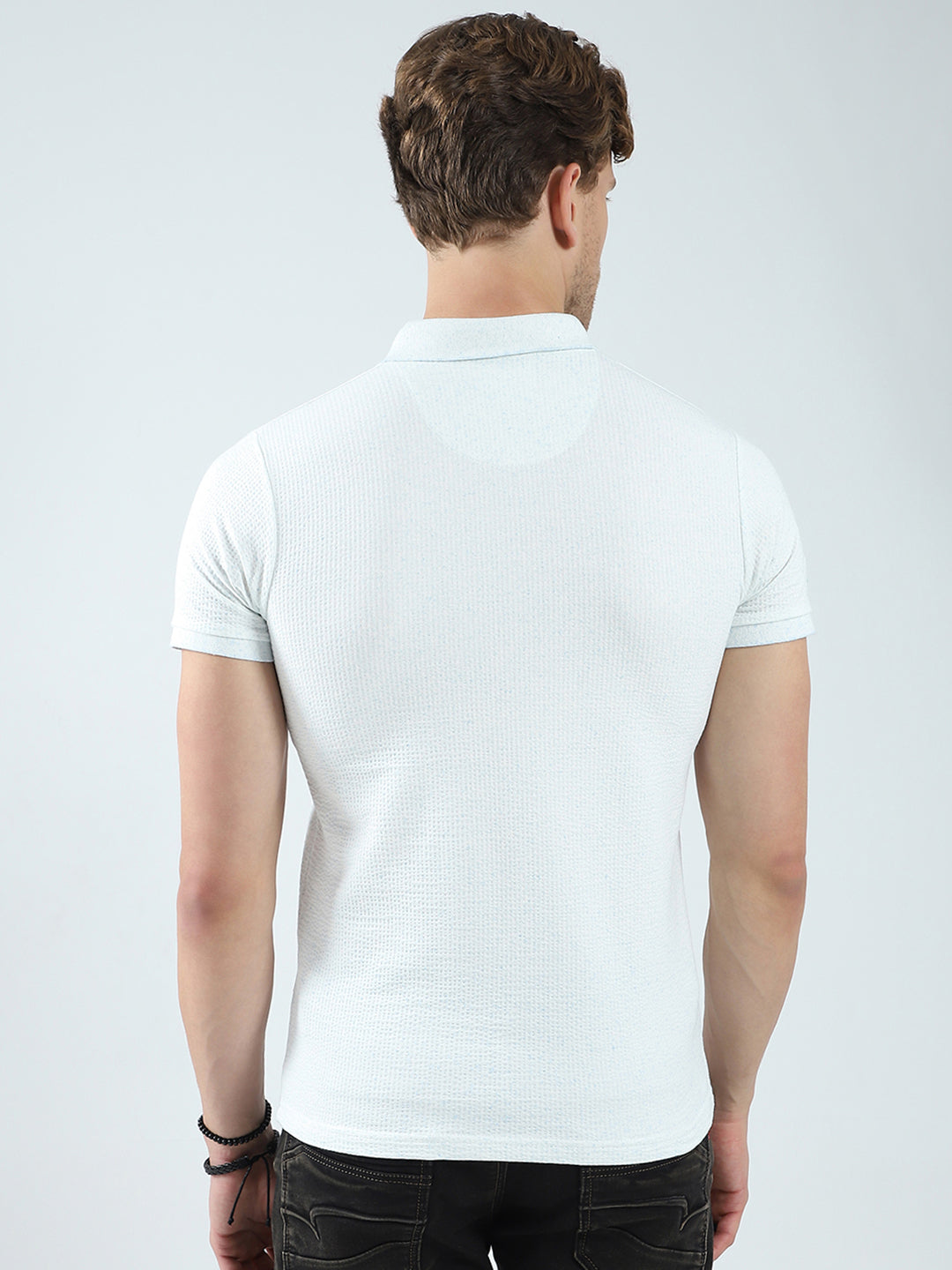 Men White Solid Collar Half Sleeve T-Shirt