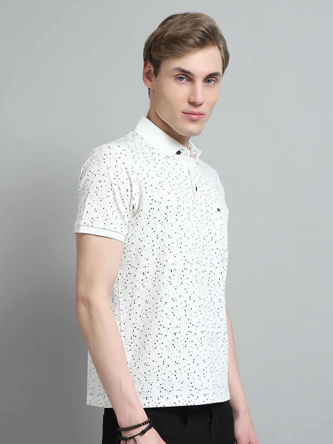 Men White Printed Collar Half Sleeve T-Shirt