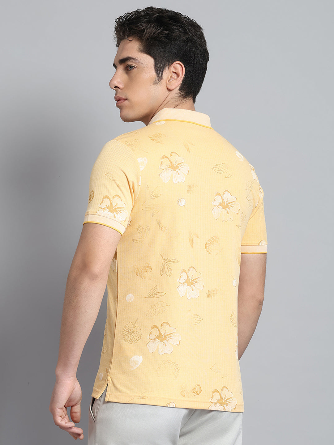 Men Yellow Printed Collar Half Sleeve T-Shirt