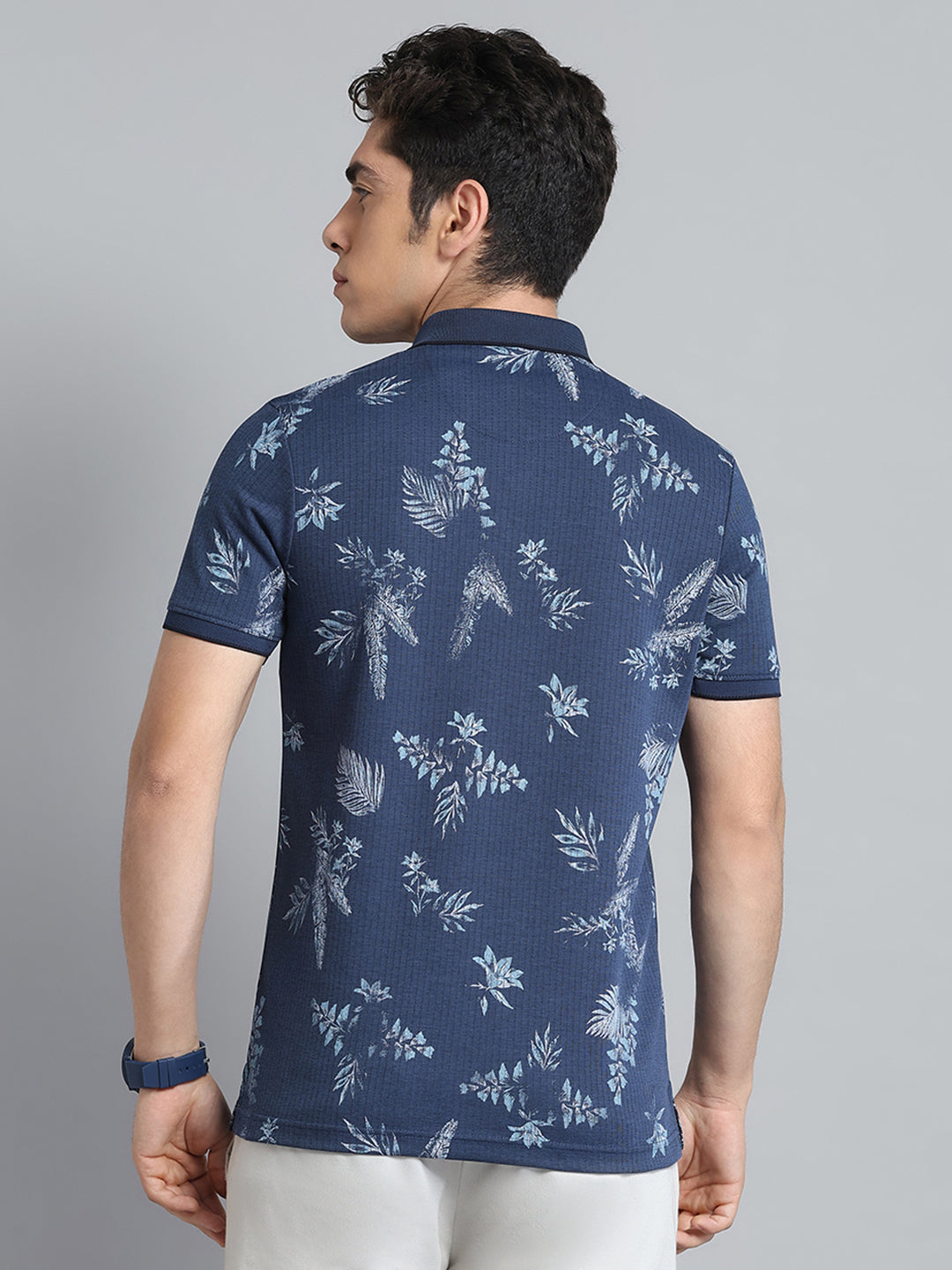 Men Blue Printed Collar Half Sleeve T-Shirt