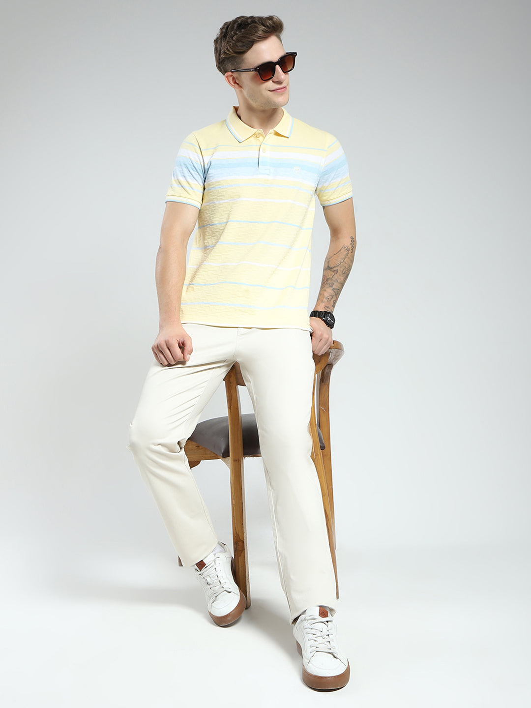 Men Yellow Stripe Collar Half Sleeve T-Shirt