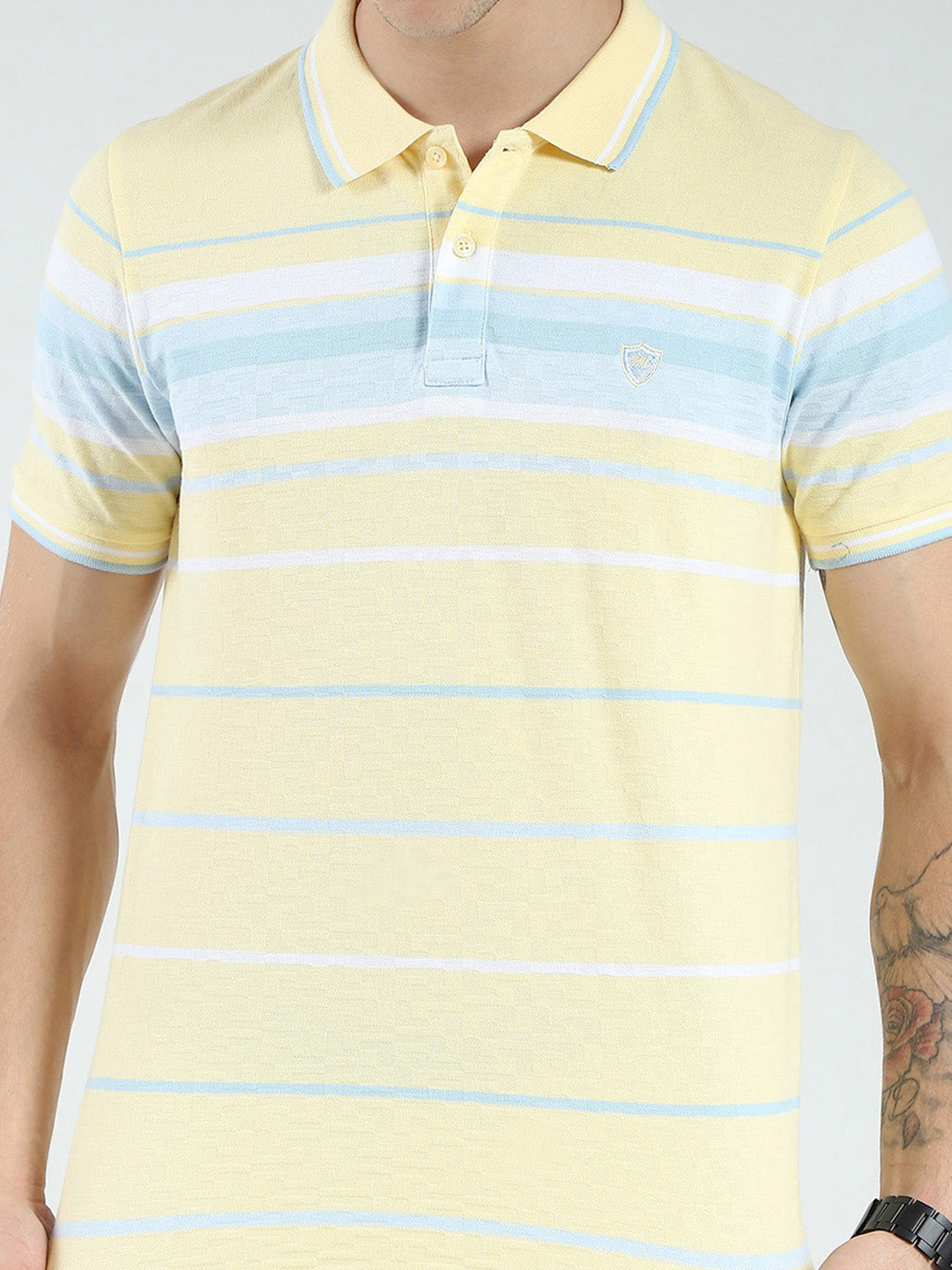 Men Yellow Stripe Collar Half Sleeve T-Shirt