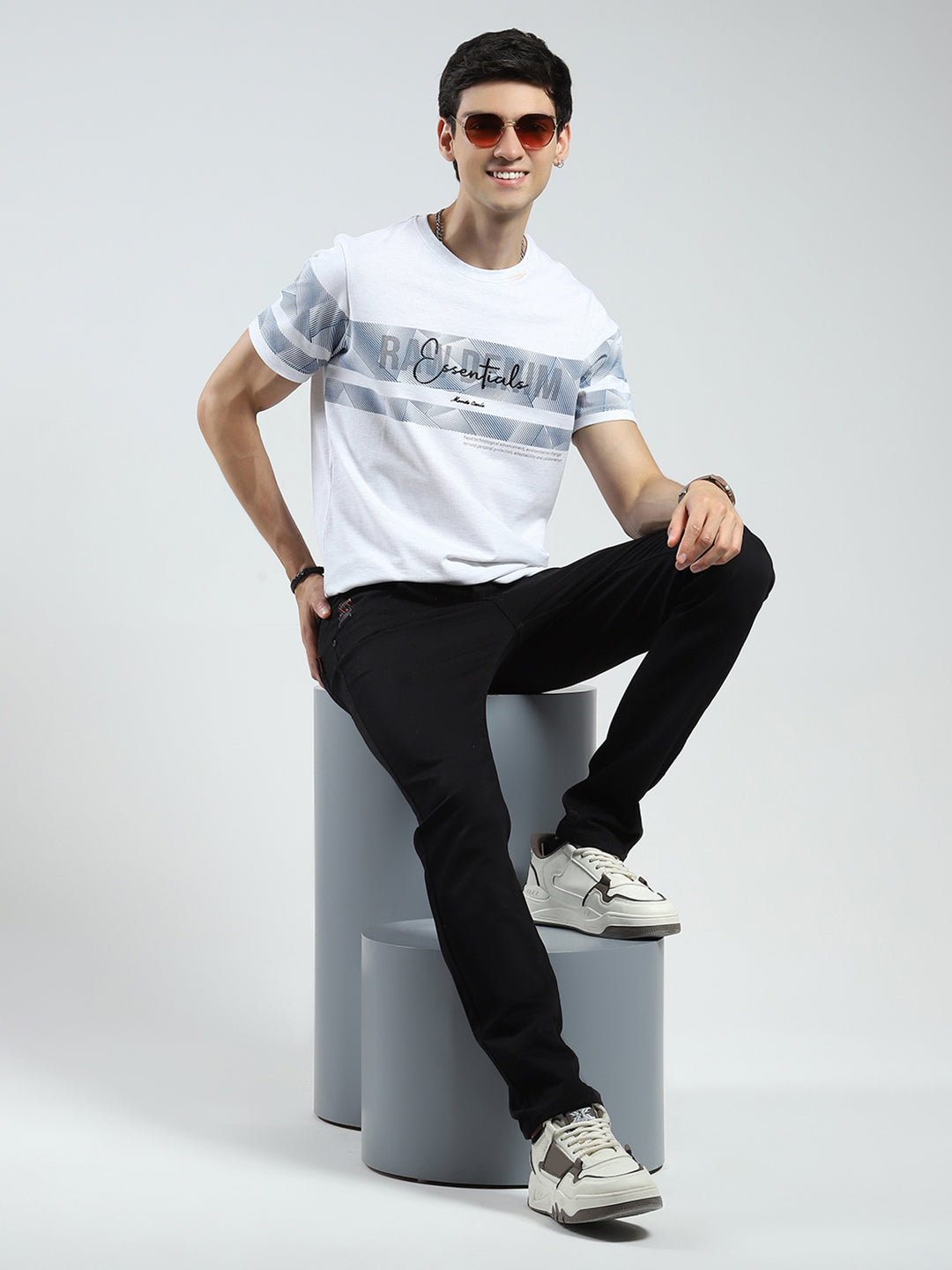 Men White Printed Round Neck Half Sleeve T-Shirt