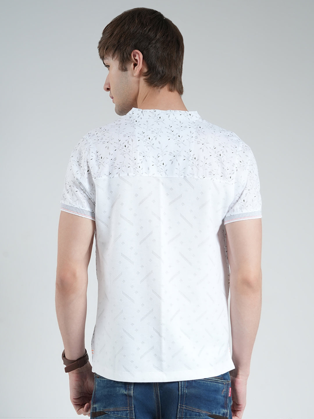 Men White Printed Round Neck Half Sleeve T-Shirt