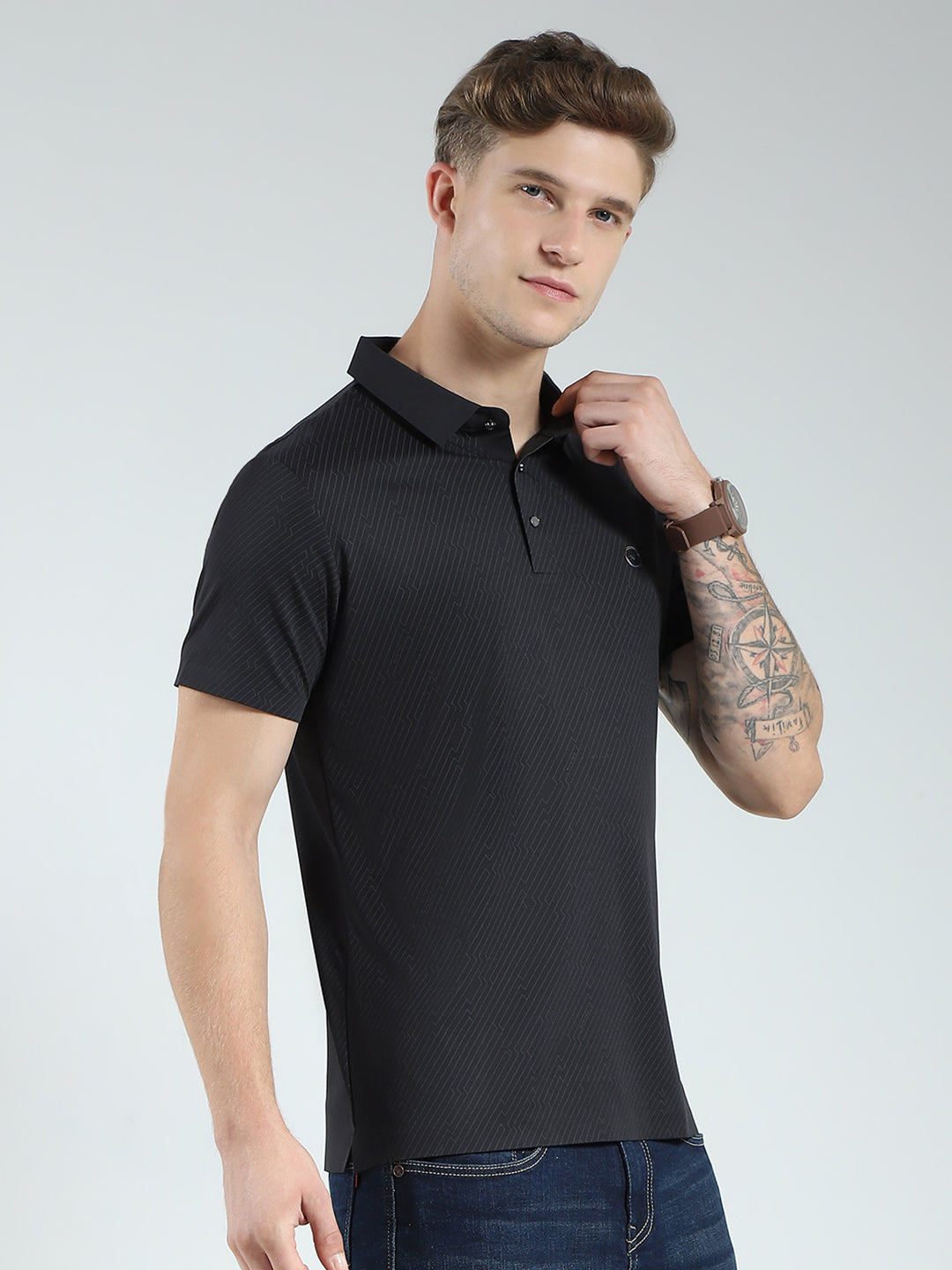 Men Black Solid Collar Half Sleeve T-Shirt