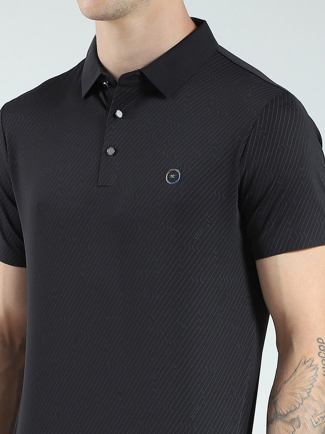 Men Black Solid Collar Half Sleeve T-Shirt