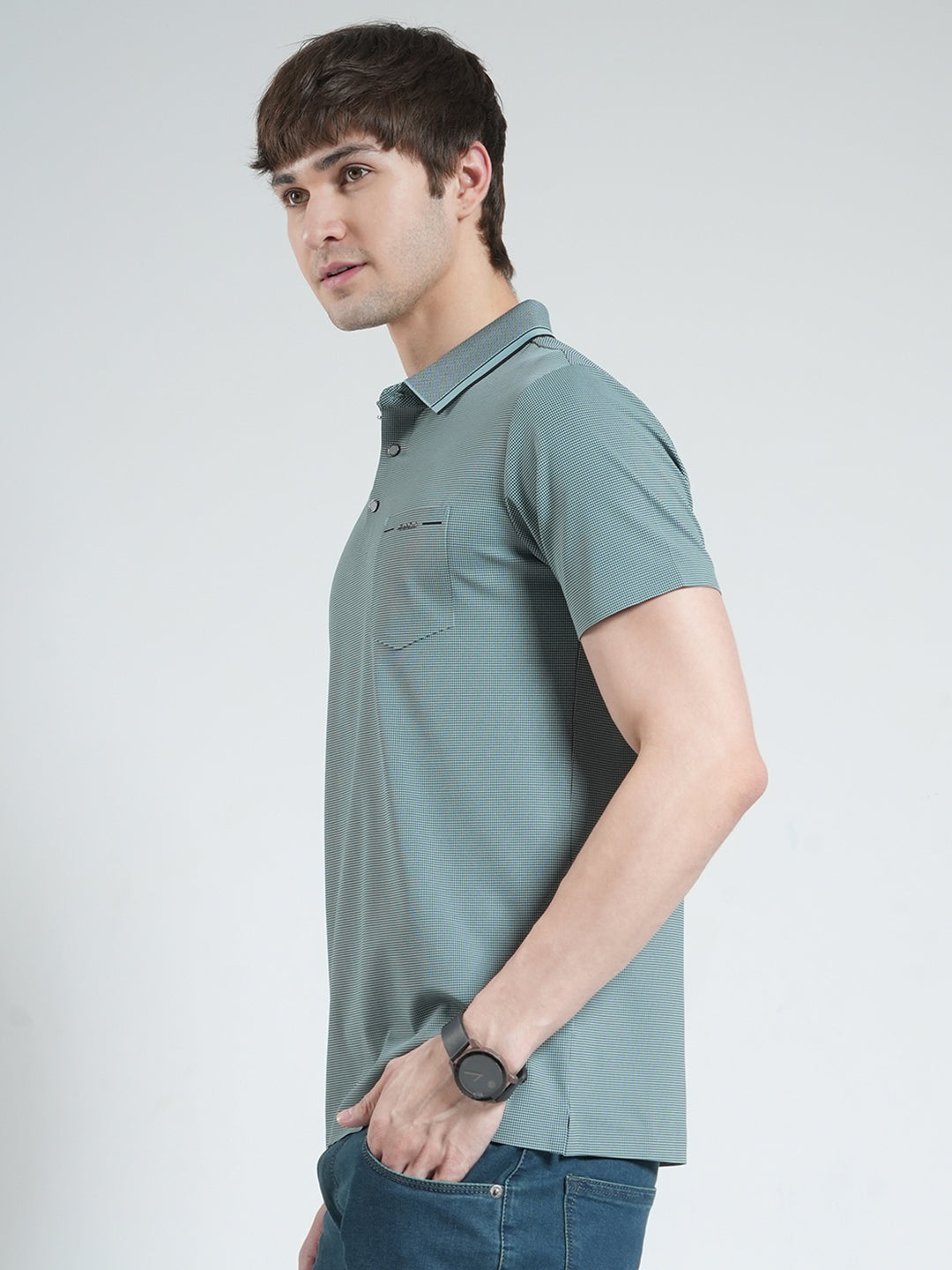 Men Green Solid Collar Half Sleeve T-Shirt