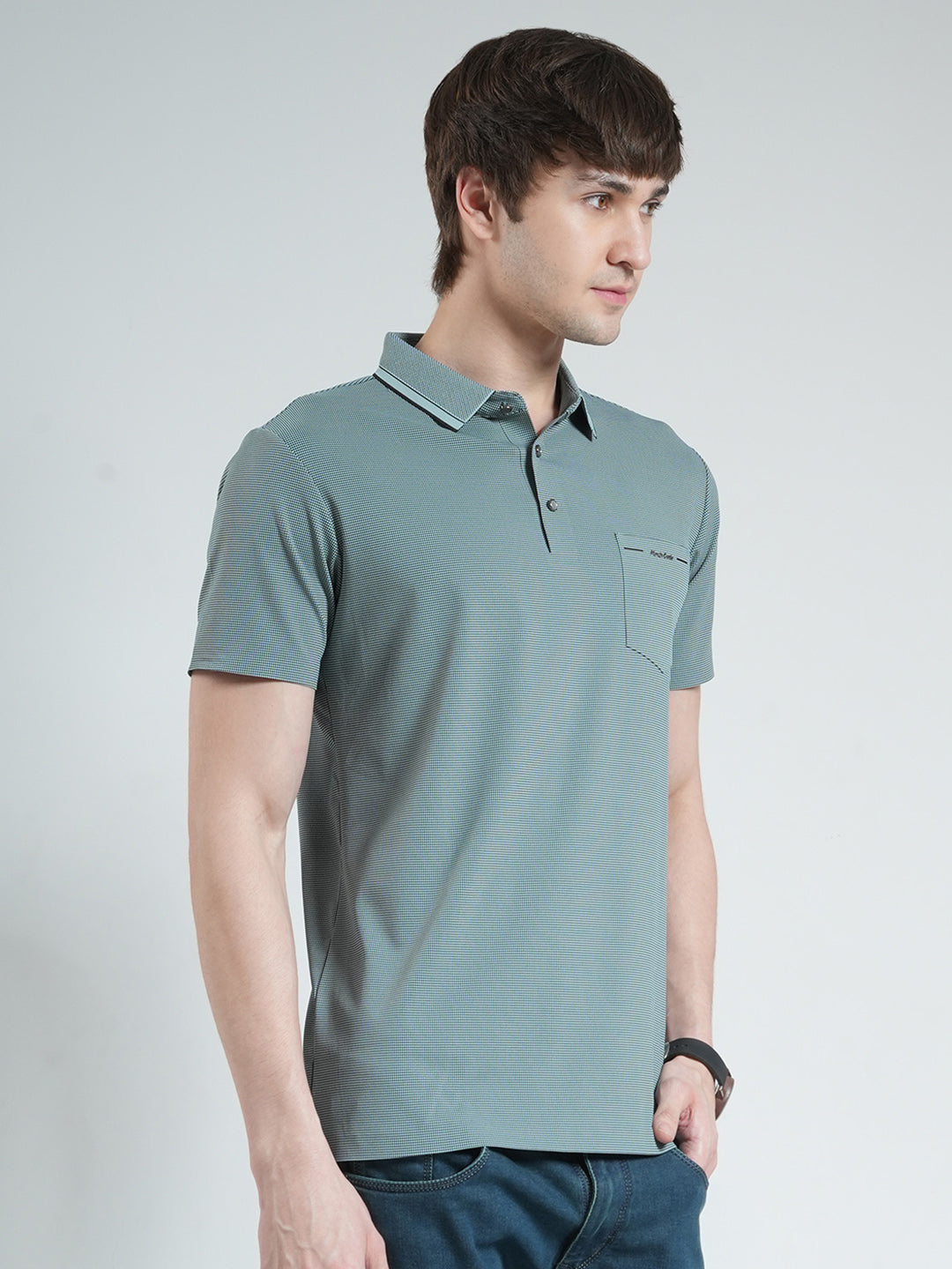 Men Green Solid Collar Half Sleeve T-Shirt