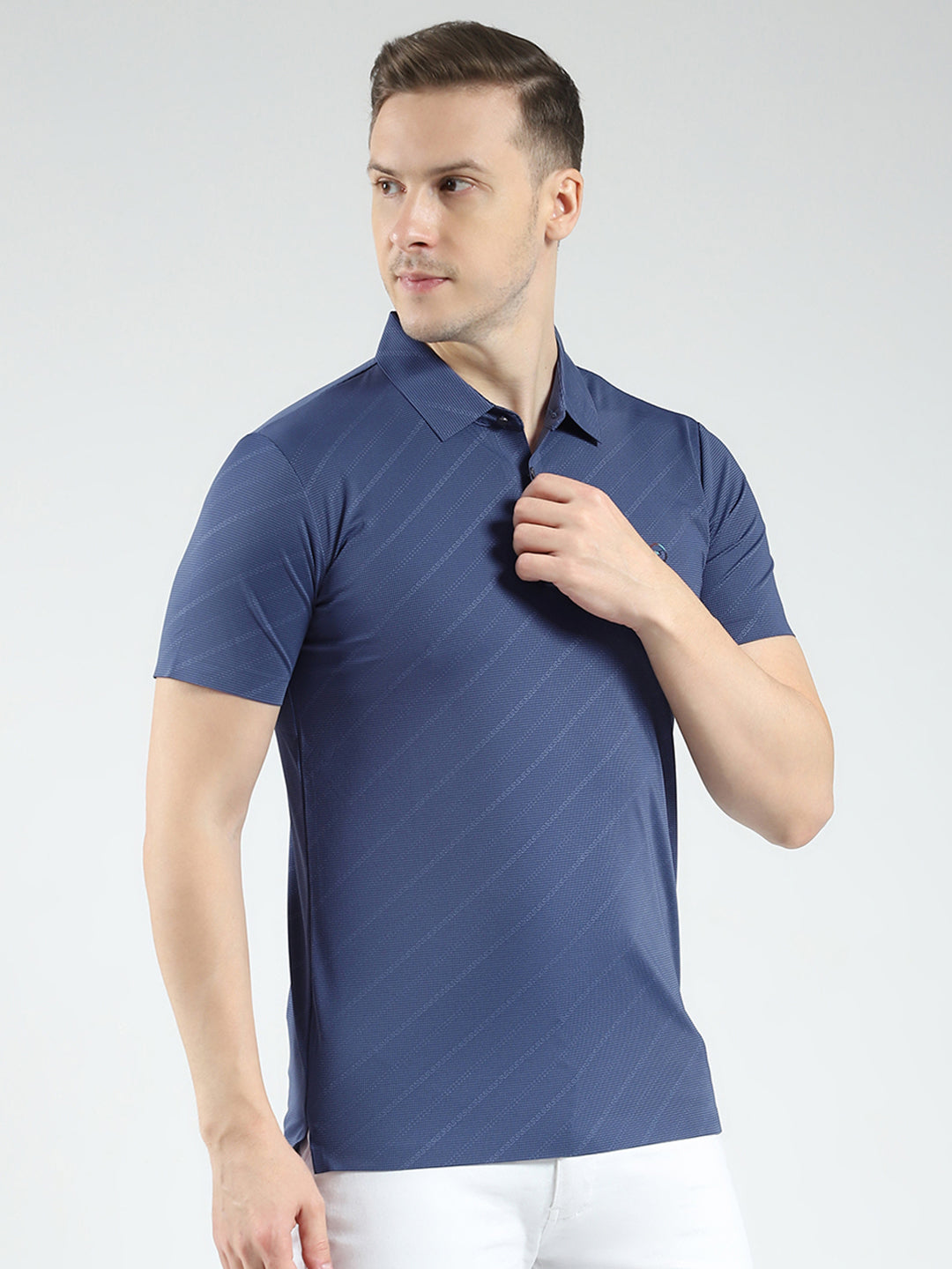 Men Blue Solid Collar Half Sleeve T-Shirt