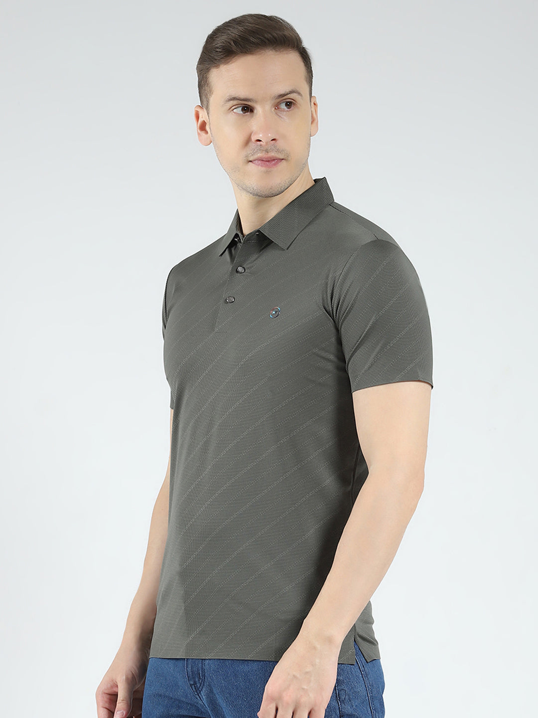 Men Olive Solid Collar Half Sleeve T-Shirt