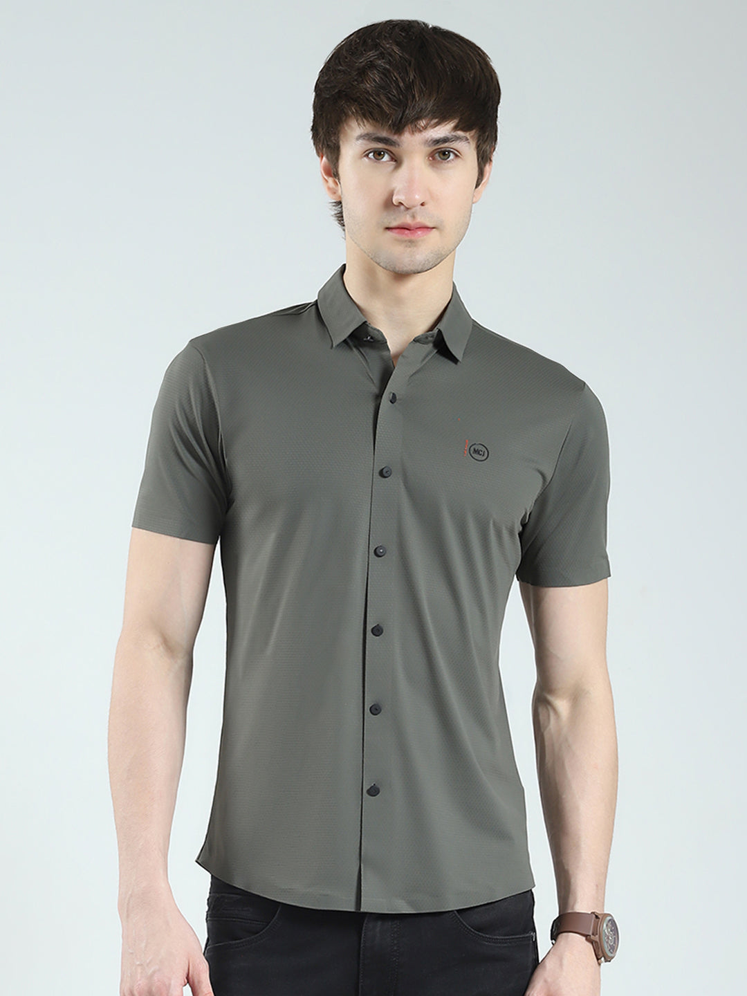 Men Olive Solid Collar Half Sleeve Shirt